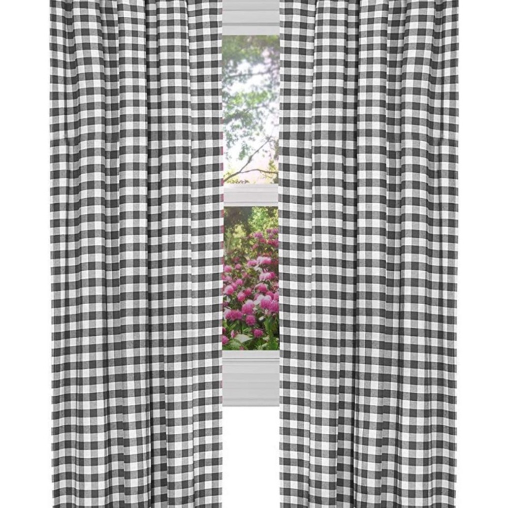 Buffalo plaid curtain set